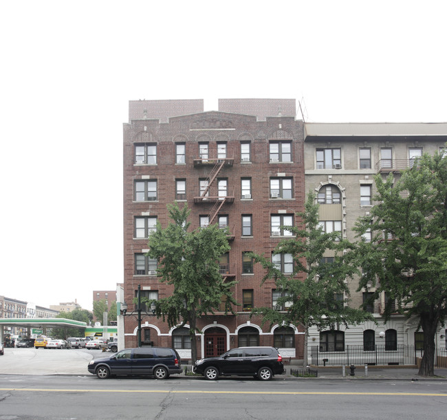 239-241 W 110th St in New York, NY - Building Photo - Building Photo