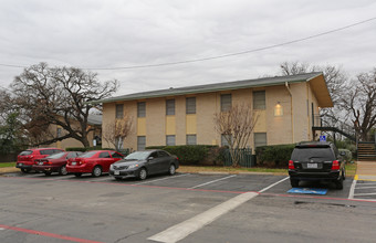 Carriage Hill in Arlington, TX - Building Photo - Building Photo