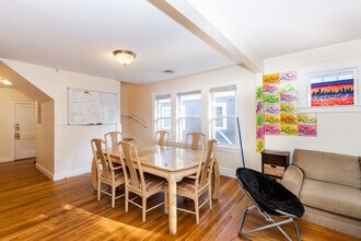 135 Calumet St in Boston, MA - Building Photo - Building Photo