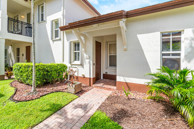 4760 Mimosa Pl in Coconut Creek, FL - Foto de edificio - Building Photo