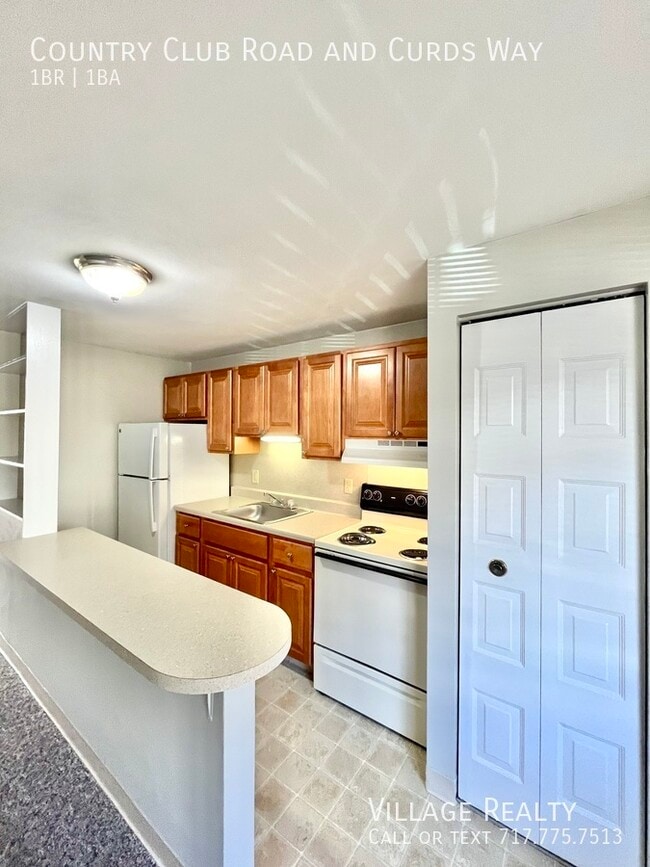 671 Country Club Rd in Red Lion, PA - Building Photo - Building Photo