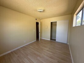 1423 Edgewood Dr in Alhambra, CA - Building Photo