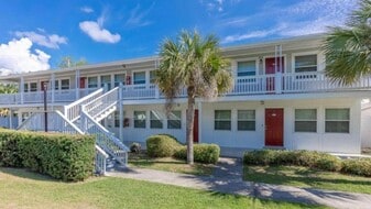 1301 Beck Ave in Panama City, FL - Building Photo