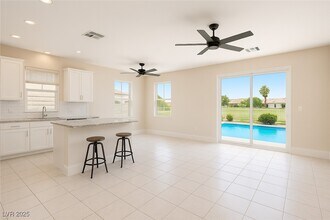 140 Ultra Dr in Henderson, NV - Building Photo - Building Photo