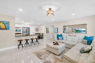 246 NW 82nd Terrace in Miami, FL - Building Photo