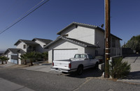 16186 Viho Rd in Apple Valley, CA - Foto de edificio - Building Photo