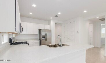 2231 W Park St in Phoenix, AZ - Building Photo - Building Photo