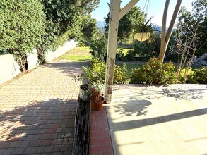 6652 Valmont St in Tujunga, CA - Building Photo - Building Photo