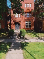 1445 S 3rd St, Unit 7 in Louisville, KY - Building Photo