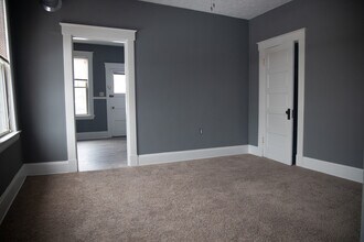 230 Fairfield Ave, Unit 1 in Bellevue, KY - Building Photo - Building Photo