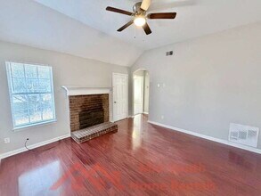 5827 Hickory Nutt Ln in Memphis, TN - Building Photo - Building Photo