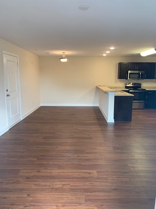 Forrest Landing Photo