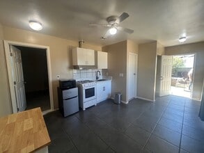 13346 Louvre St in Los Angeles, CA - Building Photo - Building Photo