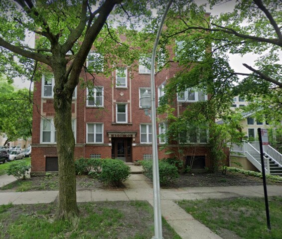 3042 W Sunnyside Ave-Unit -D3 in Chicago, IL - Building Photo - Building Photo