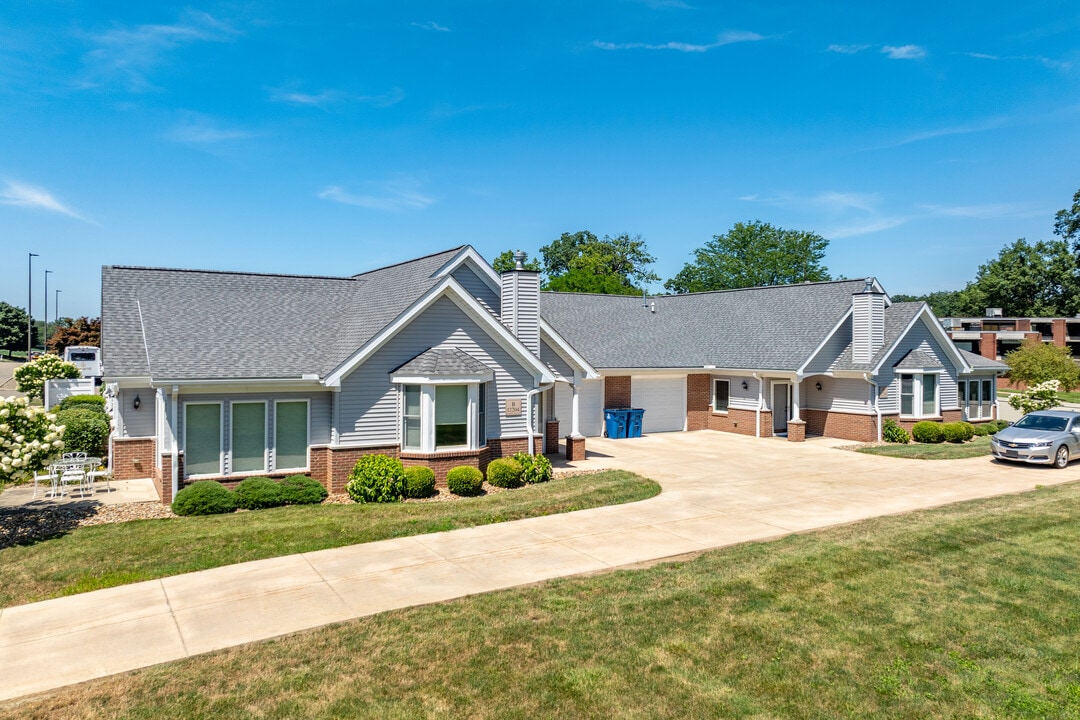 Kroft Commons in Canal Fulton, OH - Building Photo