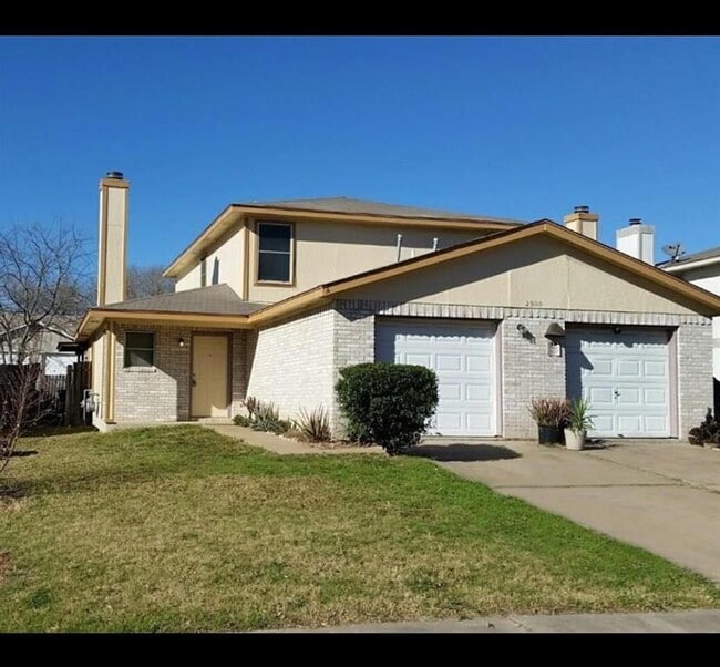 property at 2900 Kestrel Dr