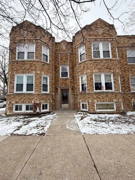 4901 W Parker Ave in Chicago, IL - Foto de edificio
