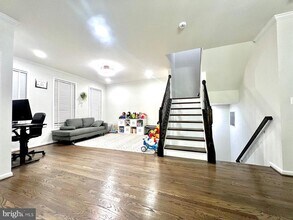 25172 Fluvial Terrace in Aldie, VA - Foto de edificio - Building Photo