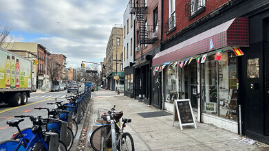 306 Grand St in Brooklyn, NY - Building Photo - Building Photo