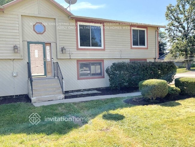 property at 712 Grand Blvd
