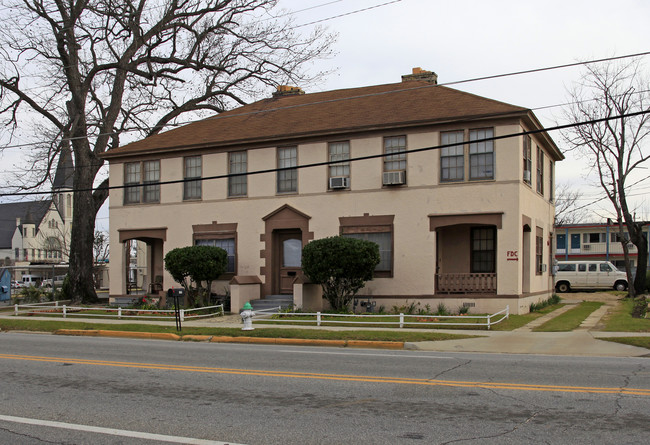 105 N Oak in Valdosta, GA - Building Photo - Building Photo