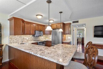 1043 Exeter C in Boca Raton, FL - Building Photo - Building Photo