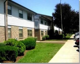 Beattyville Manor in Beattyville, KY - Building Photo