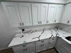 2124 N Glenn Ave in Fresno, CA - Building Photo - Building Photo