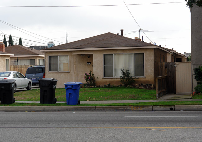 14918-14920 Inglewood Ave in Lawndale, CA - Building Photo - Building Photo