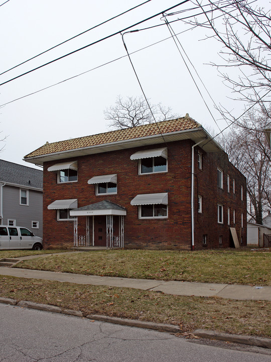 2096 12th St SW in Akron, OH - Building Photo