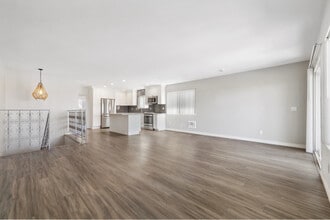 2445-47 Newcastle Ave in Encinitas, CA - Building Photo - Building Photo