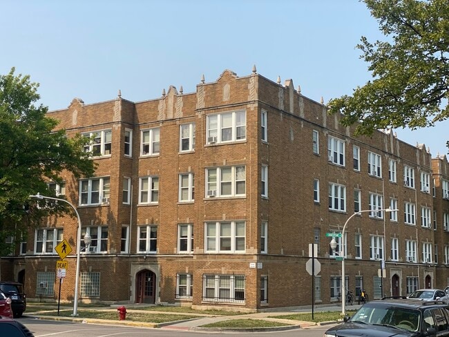 property at 2140 N Kildare Ave