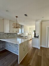 10622 McVine Ave in Los Angeles, CA - Building Photo - Building Photo