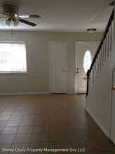 3210 Mossrock Dr-Unit -#101 in Austin, TX - Building Photo - Building Photo