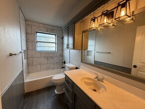 4320 Suntane Cir in Del City, OK - Foto de edificio - Building Photo