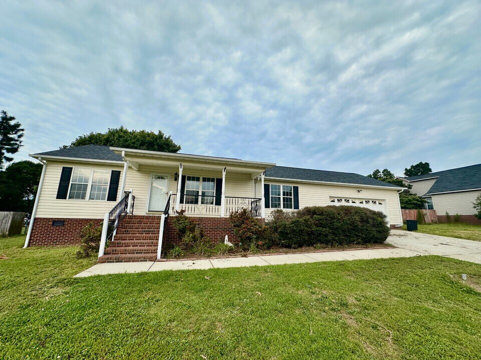 228 Northview Dr in Sanford, NC - Building Photo