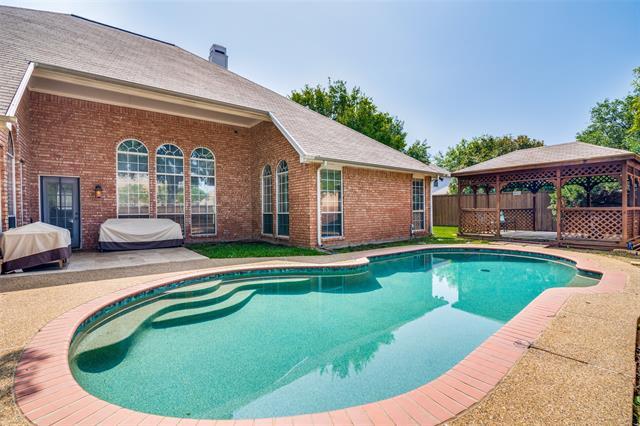 3764 Lakeway Ct in Addison, TX - Building Photo