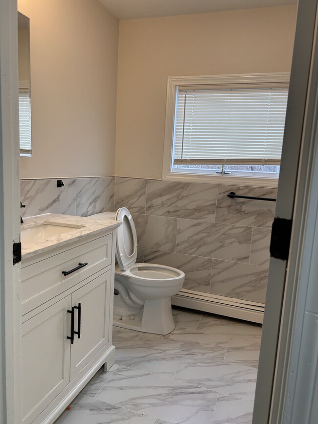 681 Charles St, Unit 4