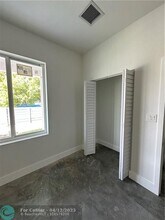1305 N 58th Ave in Hollywood, FL - Foto de edificio - Building Photo