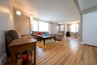 9924 Columbus Ave S in Minneapolis, MN - Building Photo - Building Photo