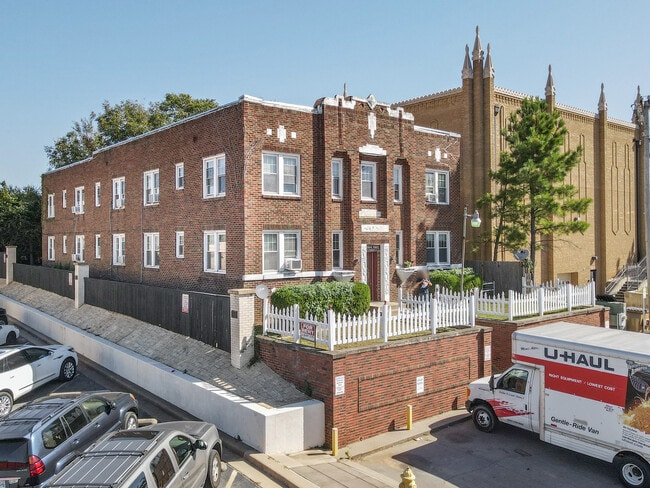 Georgian Terrace in Tulsa, OK - Building Photo - Building Photo