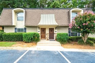 4430 Tilly Mill Rd in Atlanta, GA - Building Photo