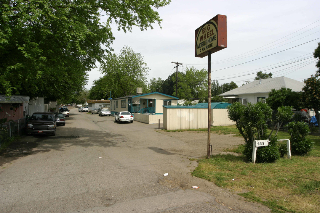 Big Wheel Mobile Home Park in Stockton, CA - Building Photo