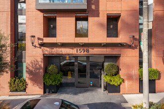 1598 Bay St in San Francisco, CA - Foto de edificio - Building Photo