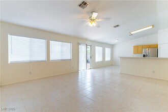 1153 Elam St in Henderson, NV - Building Photo - Building Photo