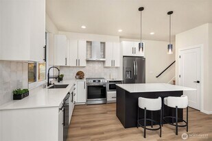 1514 NW 63rd St in Seattle, WA - Building Photo