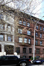 144 W 76th St in New York, NY - Foto de edificio - Building Photo