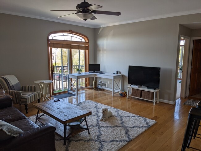 283 S Zeeb Rd, Unit 208 in Ann Arbor, MI - Building Photo - Building Photo