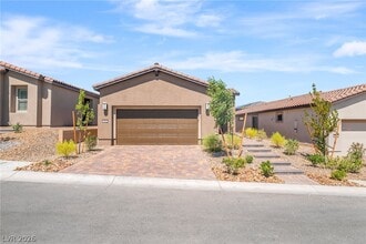 57 Lk Blf Ct in Henderson, NV - Building Photo - Building Photo