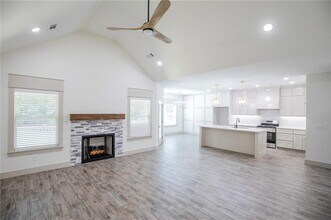 3 Ulverston Dr in Bella Vista, AR - Building Photo - Building Photo